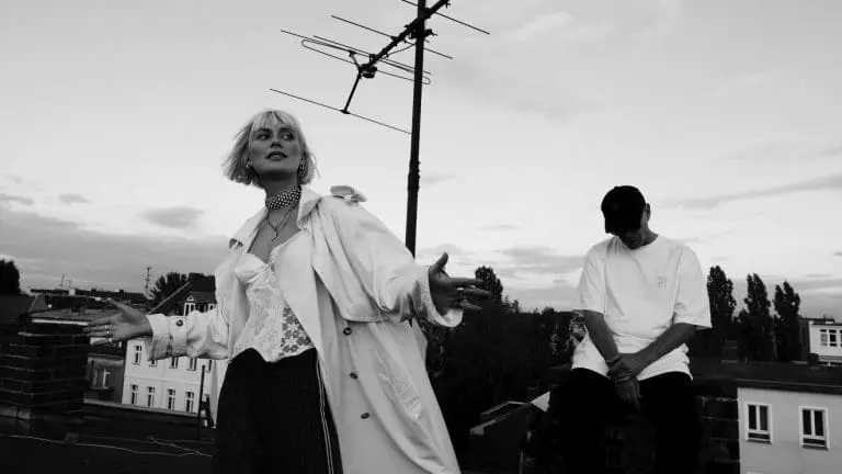 »Heut sind wir gut im Vergessen« – Trettmann ravt im Video zu »Zeit steht« // Video