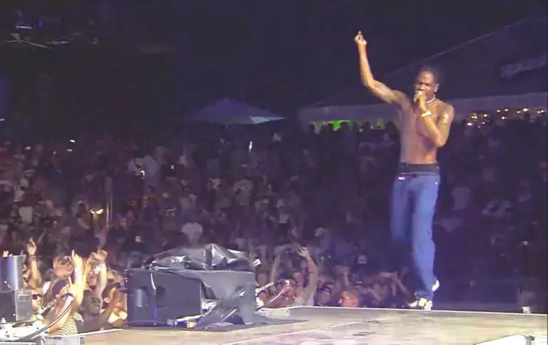 Auf dem splash! 20 wurde Travis $cott endgültig zum Rockstar // Video