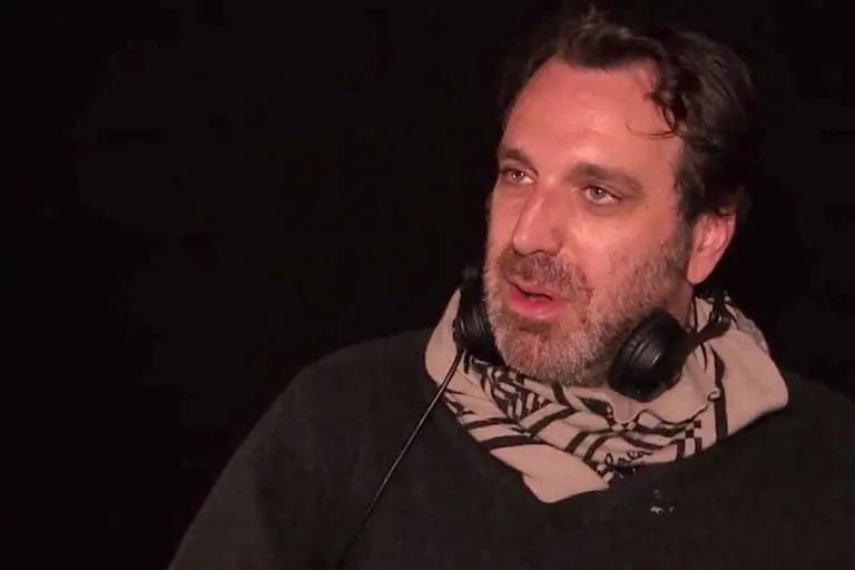 Chilly Gonzales hört sich Songs von Rin, Marteria, SXTN und Bausa an // Video