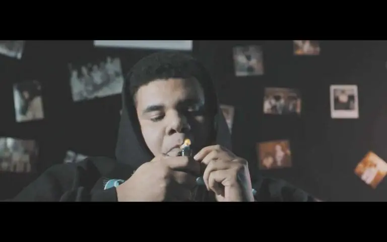 Chima Ede – Nikotin