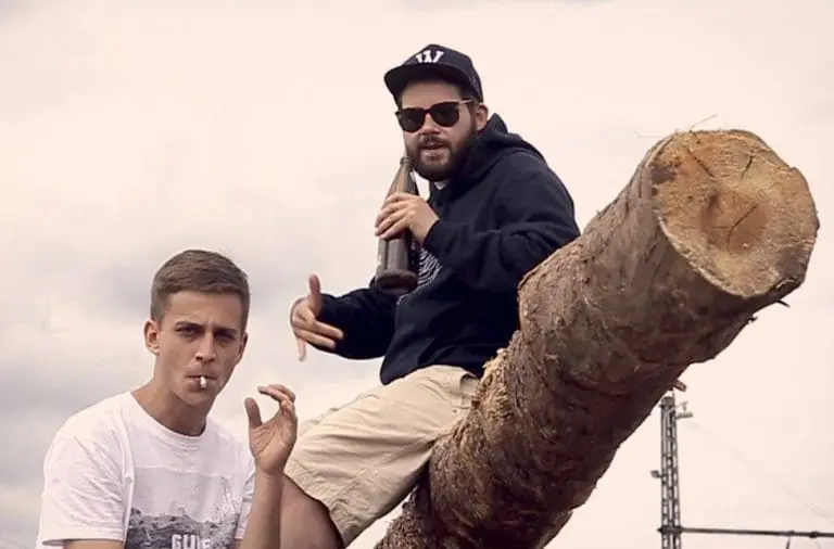 Dexter feat. Döll & Waldo the Funk – Roll auf [Video]