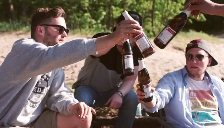 Doz9, Sonne Ra & Döll – Alles (prod. Torky Tork) // Video