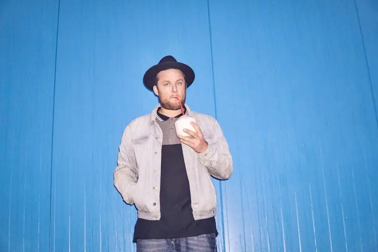 Fatoni: »Ich bin im HipHop drin, auch wenn ich immer mit einem Bein raus bin.« // Interview