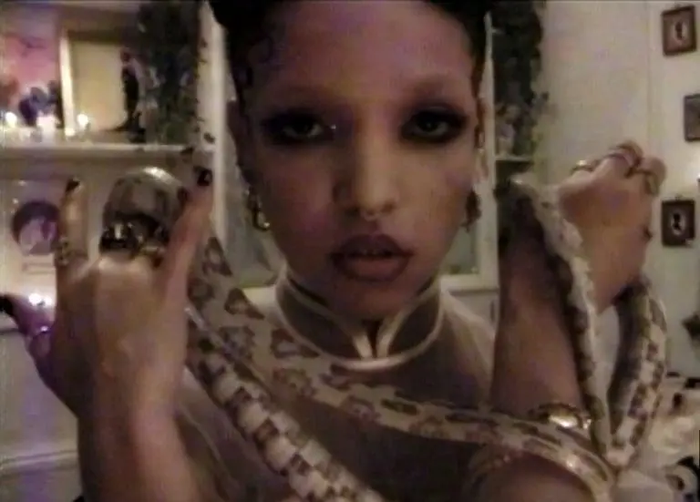 Lucki Eck$ x FKA Twigs – Ouch Ouch [Video]