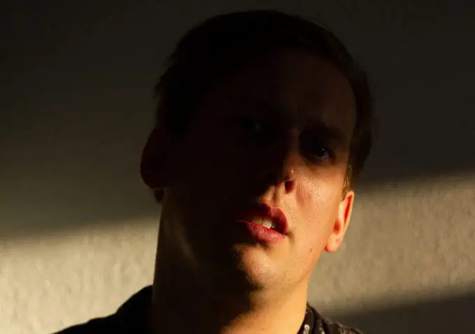 »Man kann dem Horror nur ein Stück weit entkommen« // grim104 im Interview