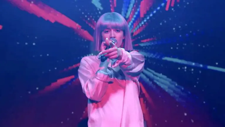 Haiyti feat. RTO Ehrenfeld – Webcamgirl (live @ Neo Magazin Royale) // Video