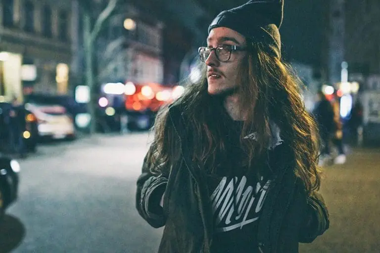 Johnny Rakete raucht dein Weed und spielt Gigs in der Nähe // Live