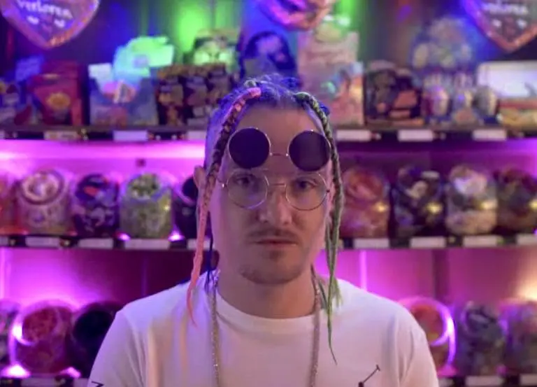 KAAS – Gift // Video + EP-Stream