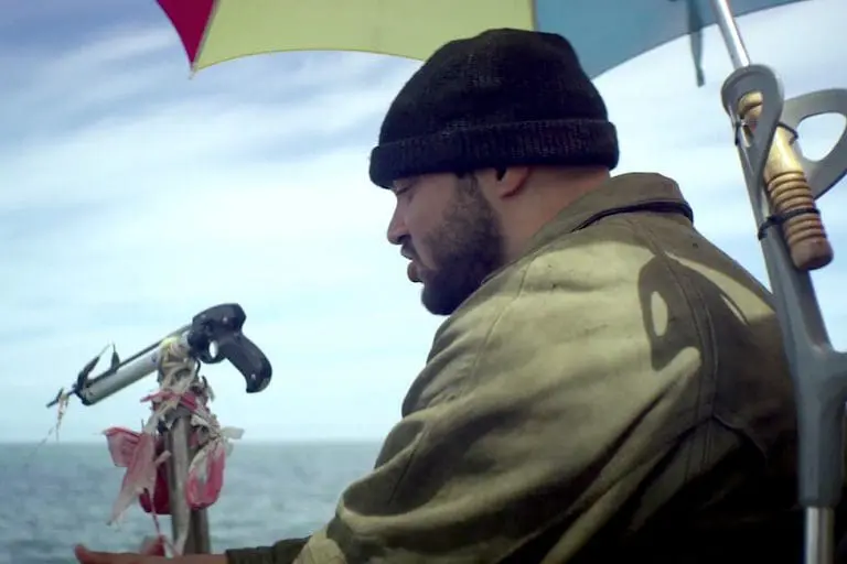 K.I.Z. feat. Henning May – Hurra die Welt geht unter