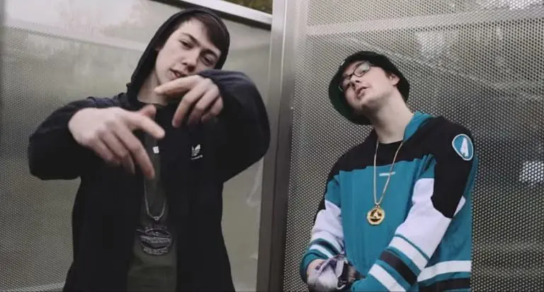 Juicy Gay feat. LGoony – Sace Sace Remix