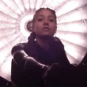 LARY – Lary Says (Free-EP)