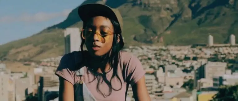 Little Simz feat. The Hics – Gratitude