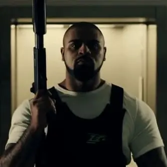 »Ich schreibe die Texte meist auch so, als würde ich in meinem Kopf marschieren« // Massiv im Interview