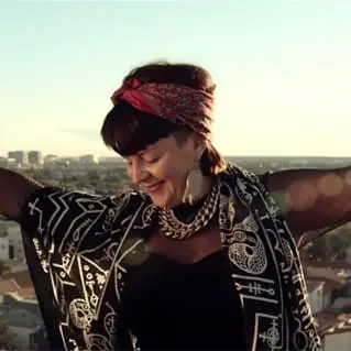 Miss Platnum // Feature