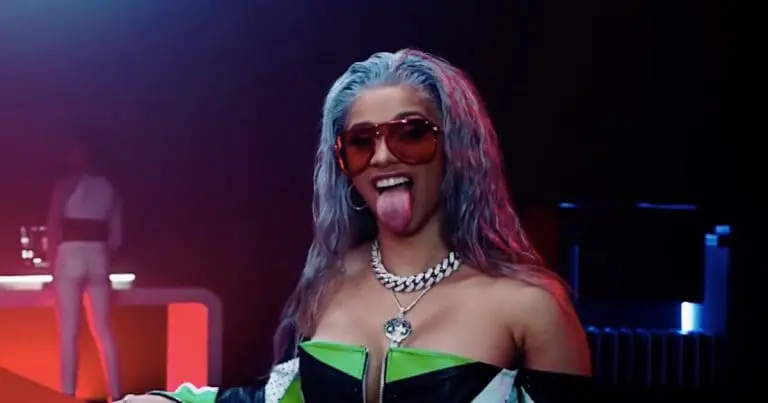 Migos feat. Cardi B, Nicki Minaj – MotorSport // Video