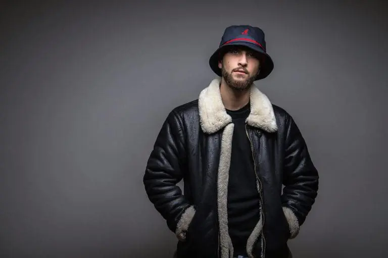 Nimo: »Ich habe direkt meine Schnürsenkel zusammengeschnürt und als Seil runtergegeben.« // Feature