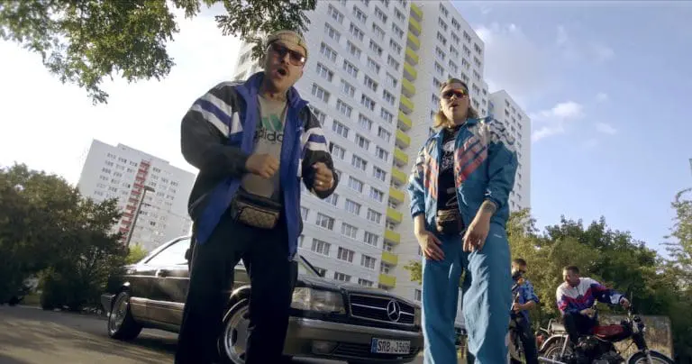 Plusmacher feat. Finch Asozial – Plattenbauromantik // Video