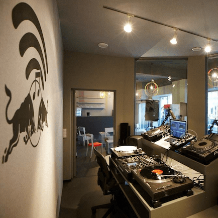 RBMA Radio x JUICE feat. Olski (Stream)