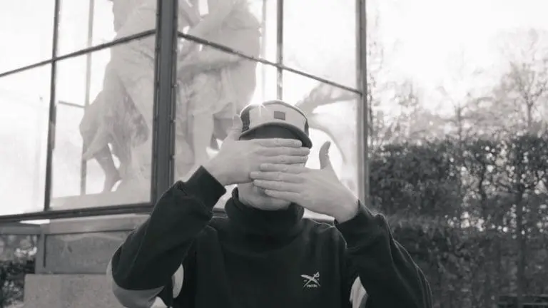 Skrab – Komplexe | Abstand // JUICE Premiere