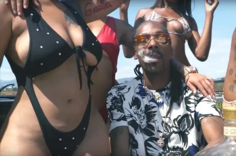 Snoop Dogg feat. October London – Go On // Video
