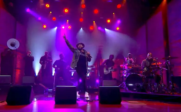 Talib Kweli feat. Anderson .Paak & Kaytranada – Traveling Light (@ Conan) // Video