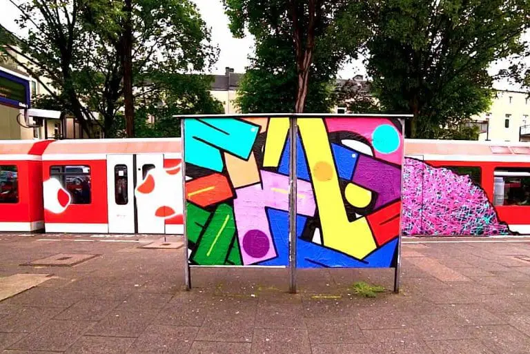 MOSES & TAPS bringen Trainwriting mit »BACKGROUND™« auf ein neues Level // Video