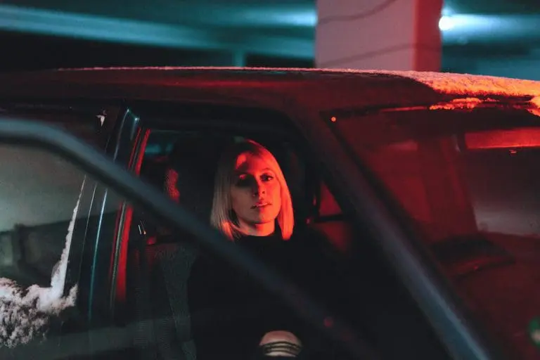 Future Beats, eklektische Sounds und organischer Groove: Hört euch Terezas Radioshow bei COSMO an // Stream