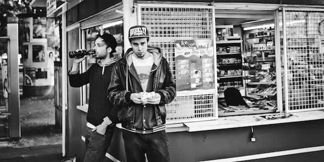 Veedel Kaztro – Liegen Fliegen [Track]