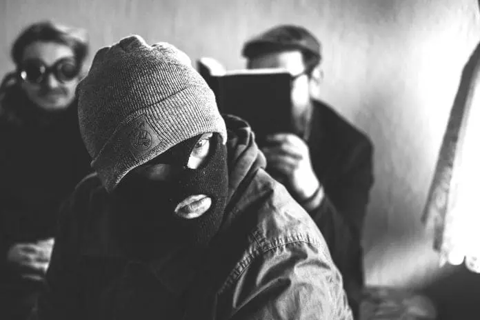 WavingTheGuns_Pressefotos2019_5_CreditDavidHenselder