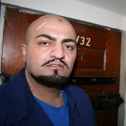 Xatar: »Die haben unsere Knöchel immer wieder gegen Herdplatten gedrückt« // Interview