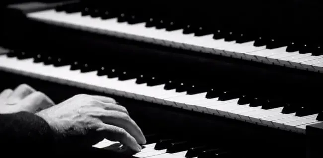 Chilly Gonzalez – Tuesday (ILOVEMAKONNEN & Drake) [Video]