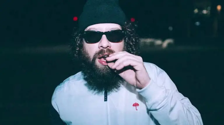 Curly – Wie ich (prod. Enaka & Max Mostley) // Video