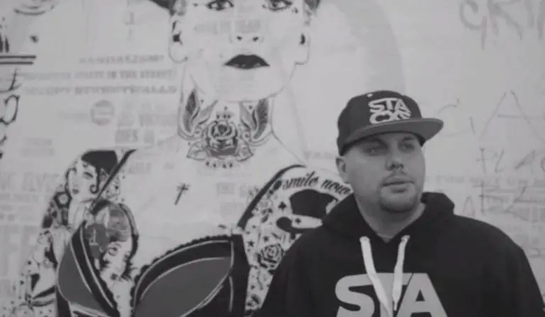 Favorite – Muttergefickte Welt (Chronik III-Preview)