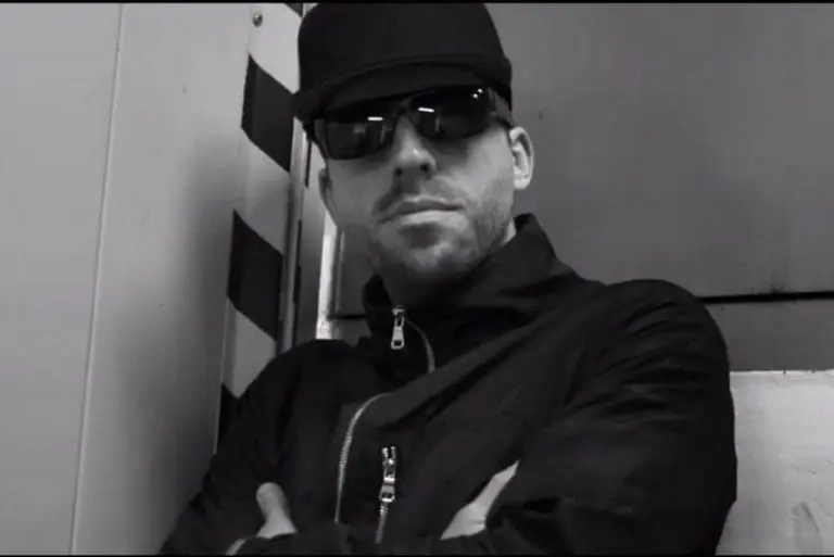 Frauenarzt – Ketten Raus Kragen Hoch // Video