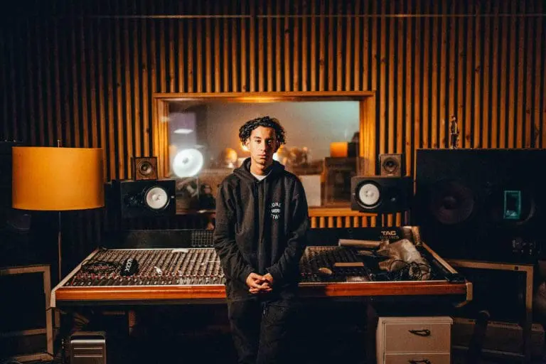 »Ich leb den Traum«: Horst Wegener ist das neueste Signing von Samy Deluxe // Video