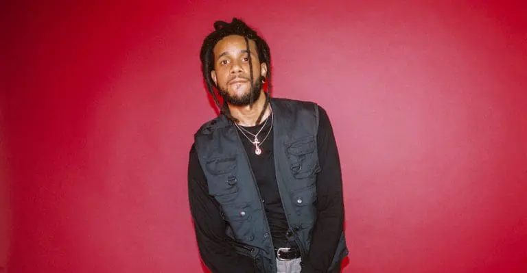 »Das Album hat mir den Arsch gerettet« // JuJu Rogers im Interview