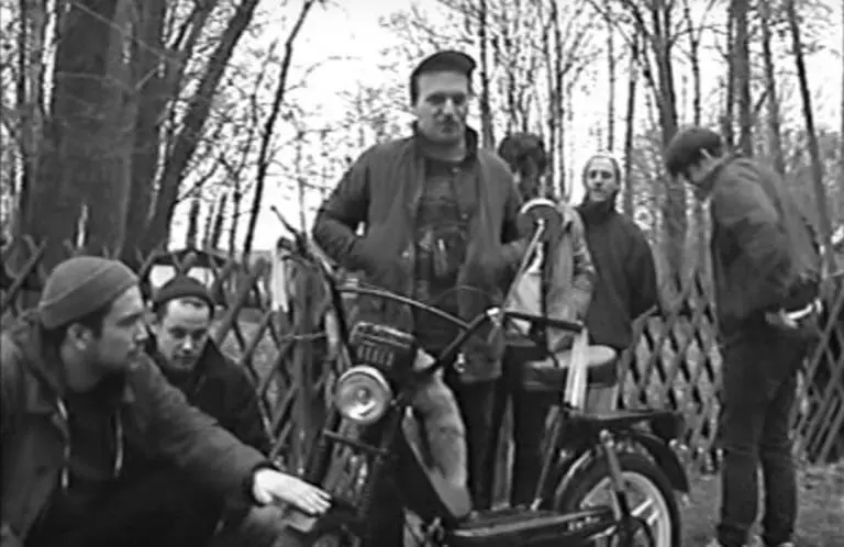 Karate Andi – Gebrochener Knieboogie