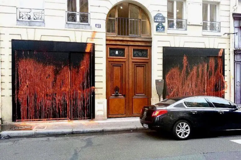 Kidult bombt Kanye Wests Pop-Up-Shop