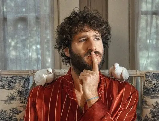 UPDATE: Lil Dicky muss Tour verschieben // Live