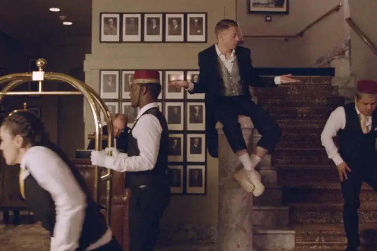 Macklemore & Ryan Lewis feat. Idris Elba – Dance Off // Video
