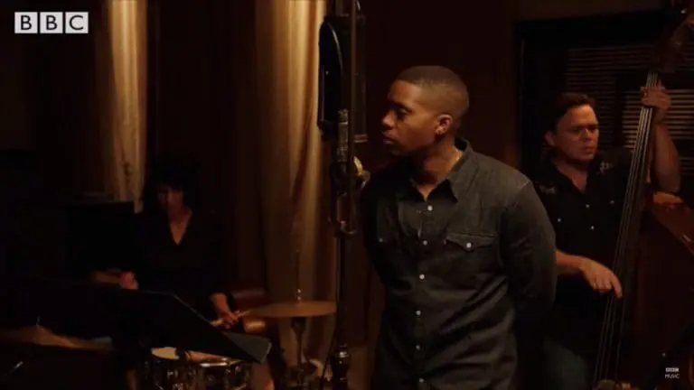 Nas performt »One Mic« und ihr habt die Erlaubnis, am Arbeitsplatz zu heulen // Video