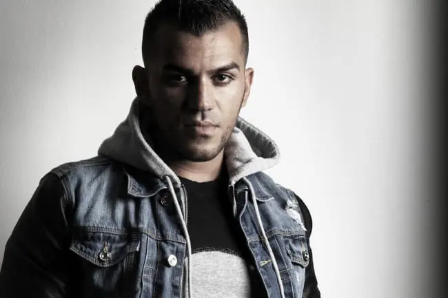 »Es lief eine Anklage gegen mich, ich wurde von der Presse als Islamist bezeichnet. Ich dachte mir, wenn sie den Islamisten wollen, dann bekommen sie ihn auch« // Nazar im Interview