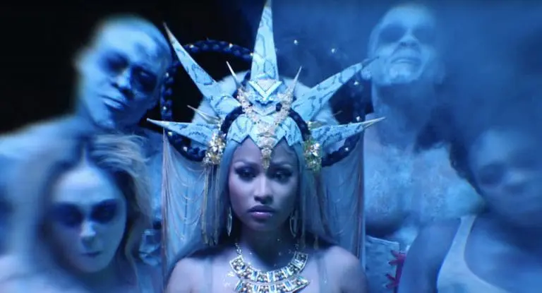 Nicki Minaj – Hard White // Video