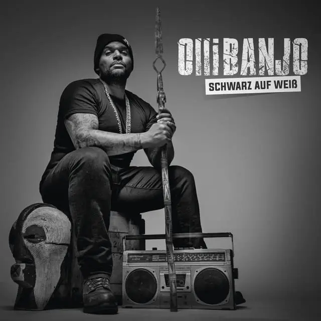 Olli Banjo – Schwarz auf Weiß // Stream