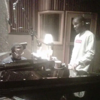 »Wir haben unser Geld gemacht – jetzt können wir das Universum umarmen« // Om’Mas Keith im Interview