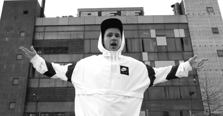 Sickless: BETA-Tour und neues Video // Live