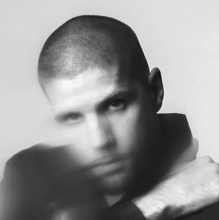 »Ich kann mir nicht vorstellen, Songs für eine Playlist zu schreiben« // Tua im Interview