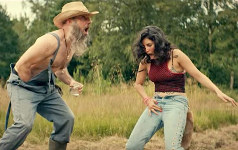 Fünf Sterne deluxe – Afrokalle // Video