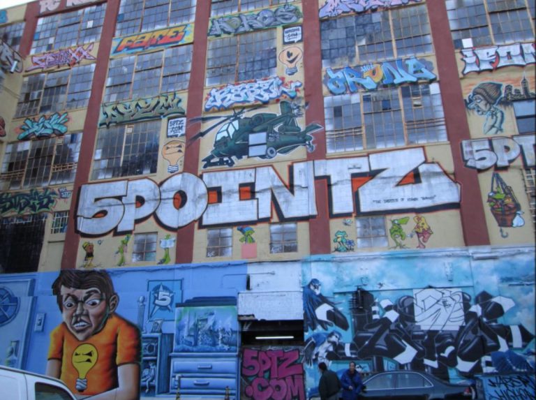 21 Graffiti-Künstler verklagen einen Hausbesitzer – und gewinnen! // News