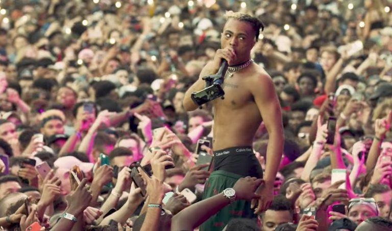 So absurd sehen HipHop-Live-Auftritte 2017 aus: XXXTentacion performt »Look At Me« // Video